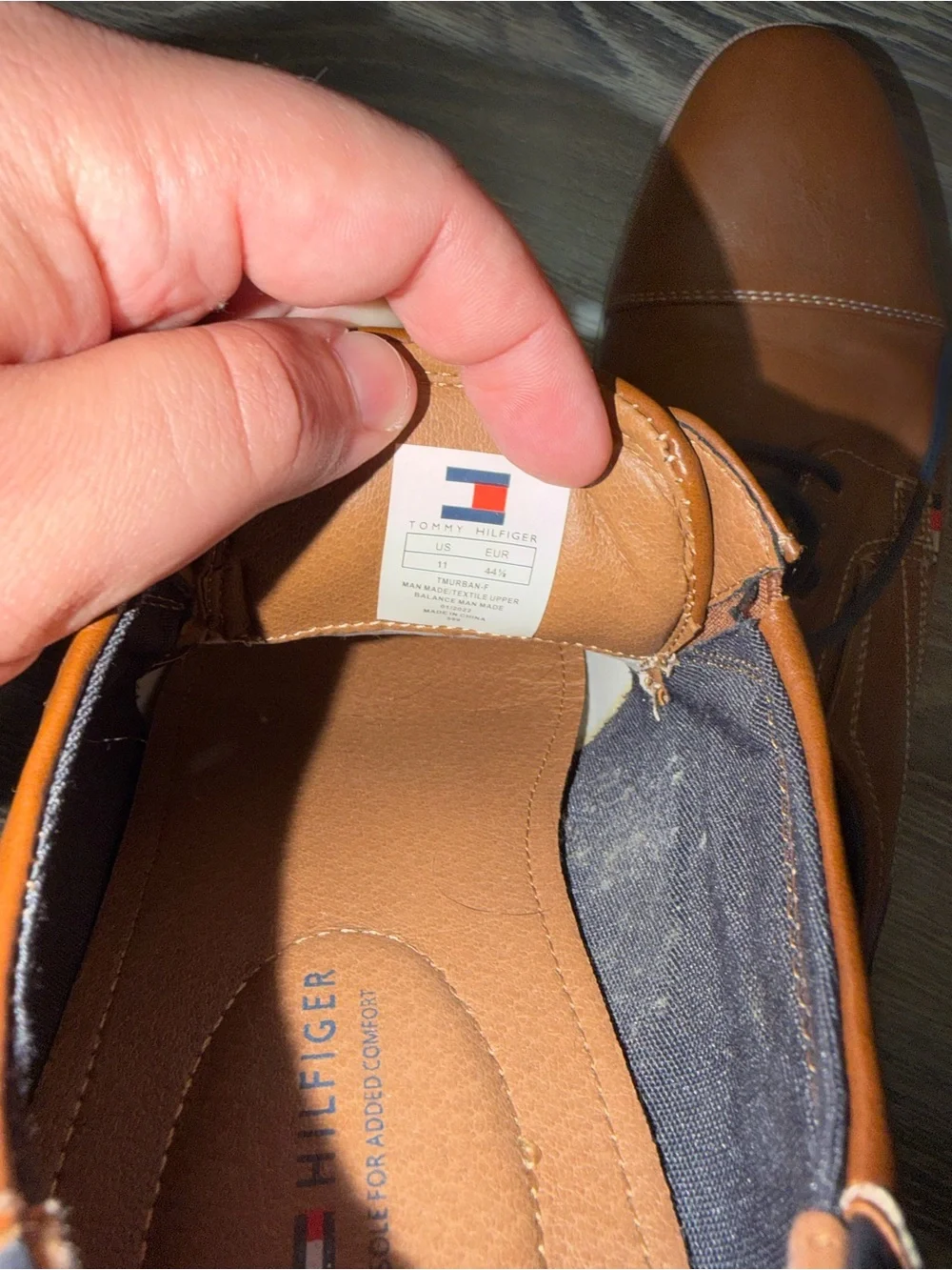 Tommy Hilfiger brown leather lace-up oxfords Size 11